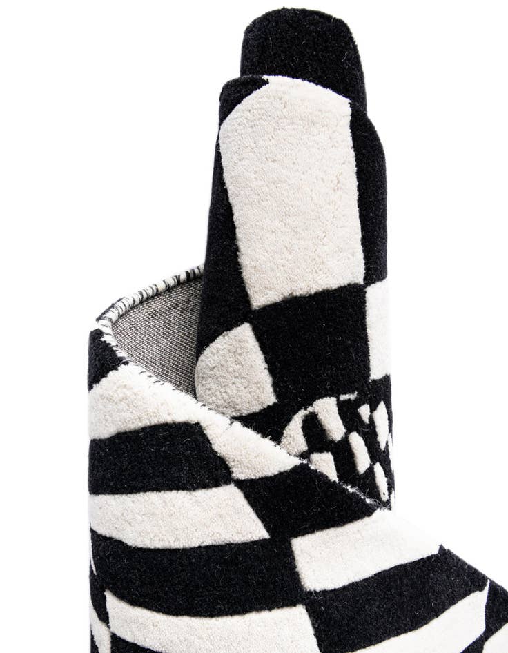 Detail image of  7' 10 x 7' 10 Vortex Wool Square Rug