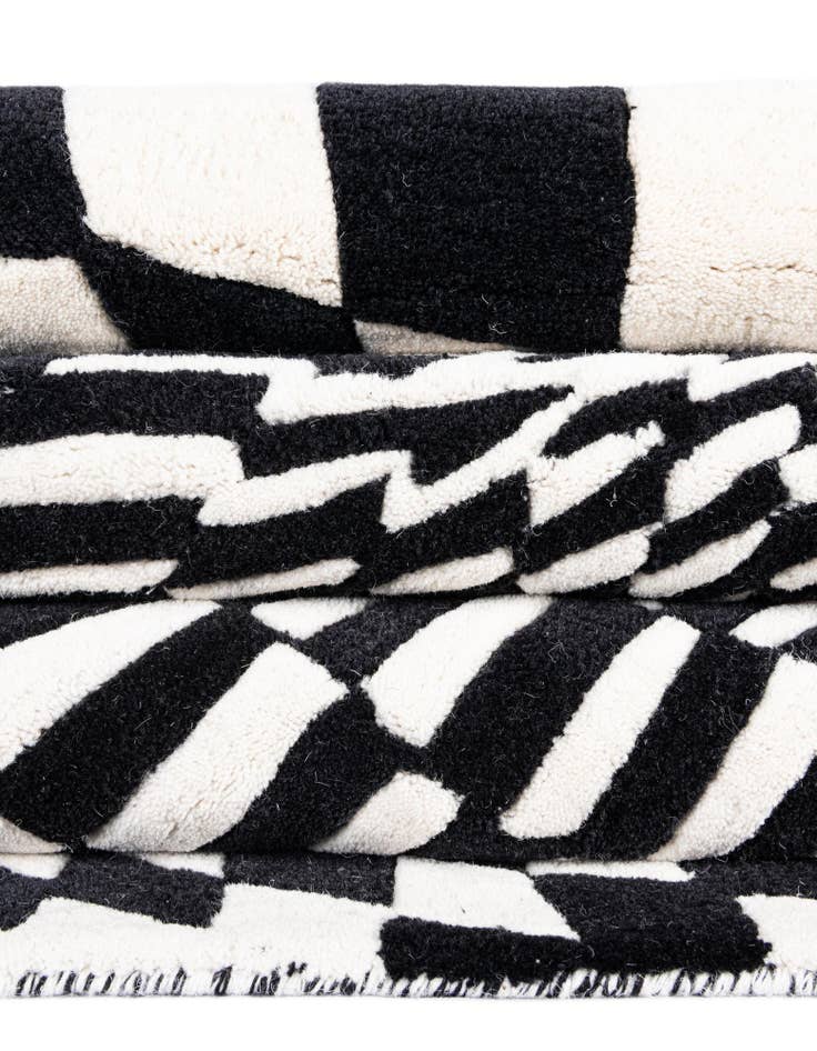 Detail image of  7' 10 x 7' 10 Vortex Wool Square Rug