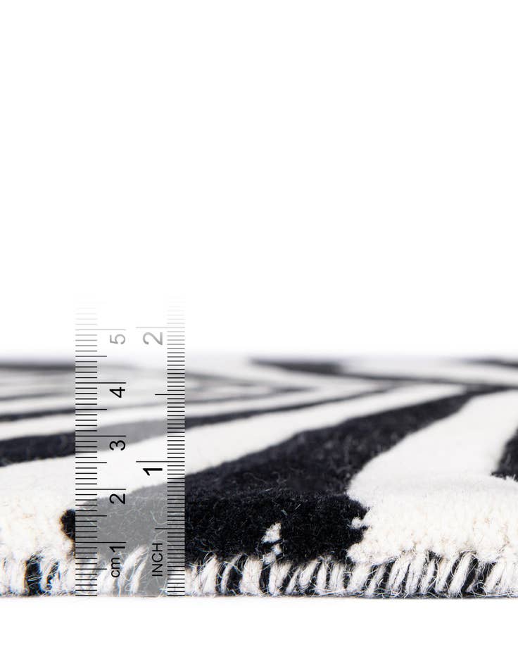 Detail image of  7' 10 x 7' 10 Vortex Wool Square Rug