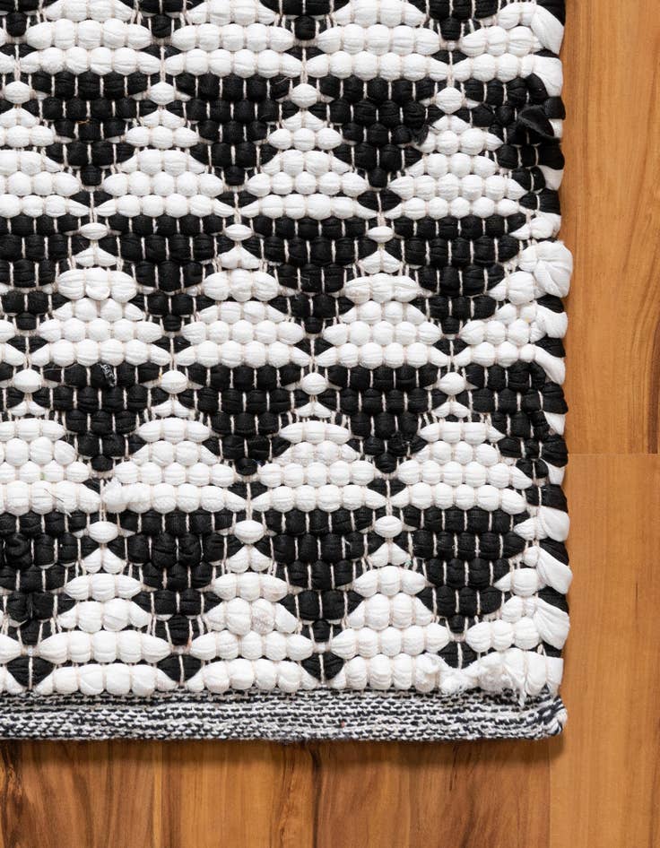 Detail image of  0' 9 x 2' 6  Hand Woven Chindi Jute Stair Rug