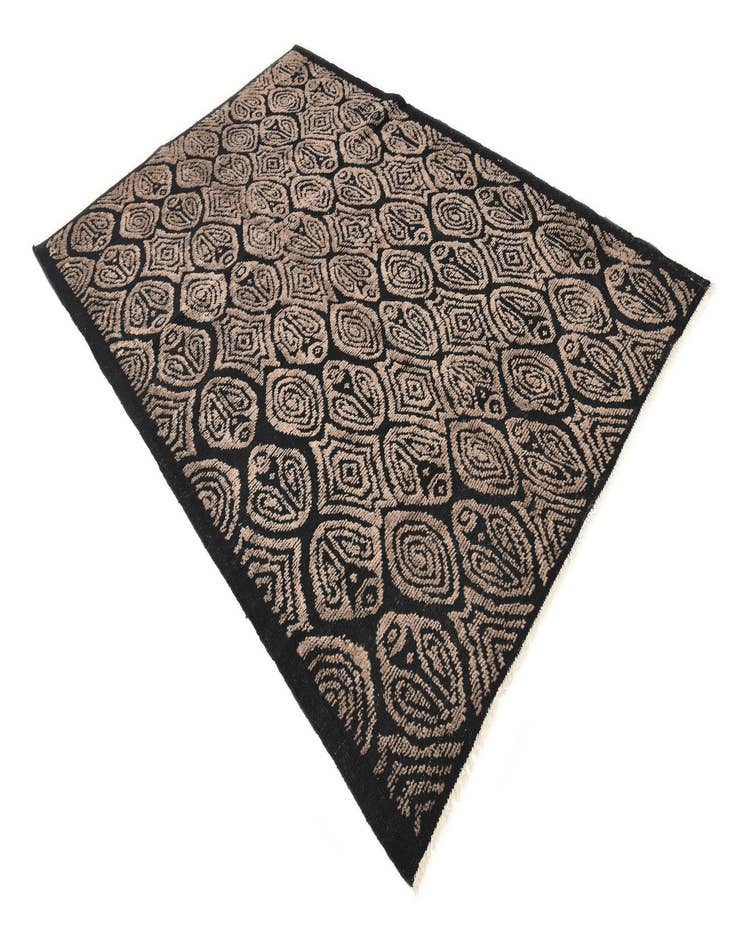 Detail image of  6' 6 x 9' 8  Hand Knotted Darya Wool Rug