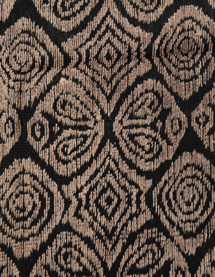 Detail image of  6' 6 x 9' 8  Hand Knotted Darya Wool Rug