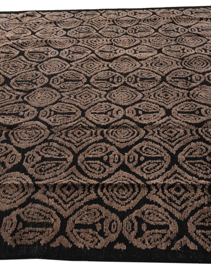 Detail image of  8' 4 x 11'  Hand Knotted Darya Wool Rug