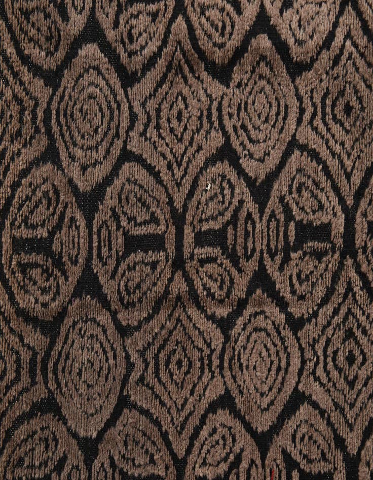 Detail image of  8' 4 x 11'  Hand Knotted Darya Wool Rug
