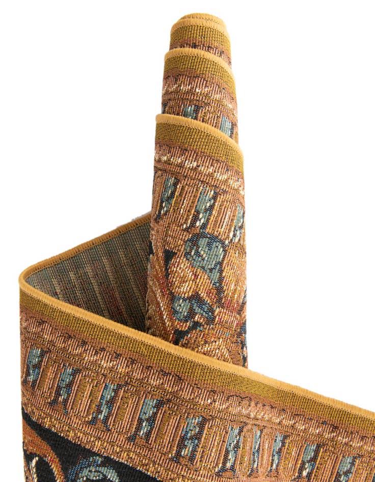 Detail image of  5' 3 x 8'  Washable Traditional Indoor / Outdoor Rug