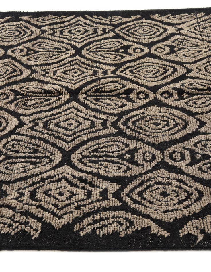 Detail image of  5' 4 x 9' 11  Hand Knotted Darya Wool Rug