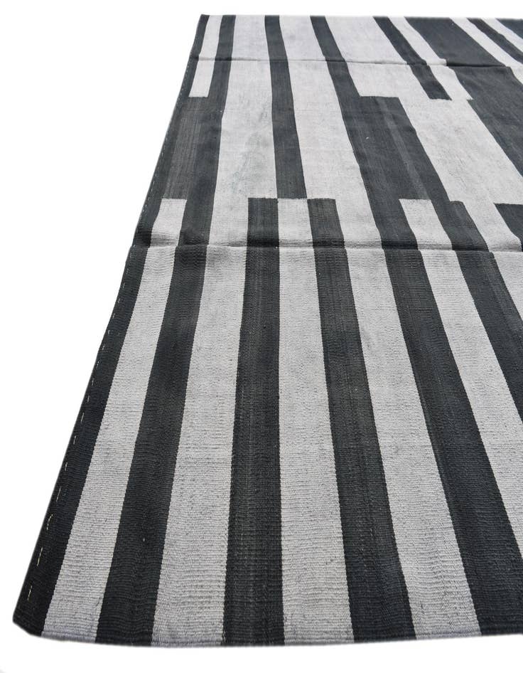 Detail image of  8' 3 x 11' 2  Hand Woven Kilim Modern Wool Rug