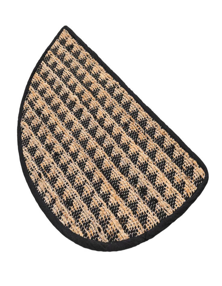 Detail image of  2' 2 x 3' 7  Hand Woven Chindi Jute Hearth Rug