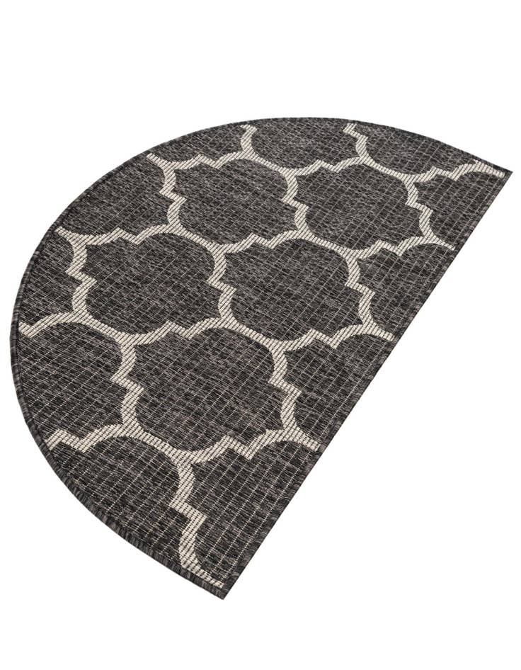 Detail image of  2' 2 x 3' 7  Washable Lattice Indoor / Outdoor Hearth Rug