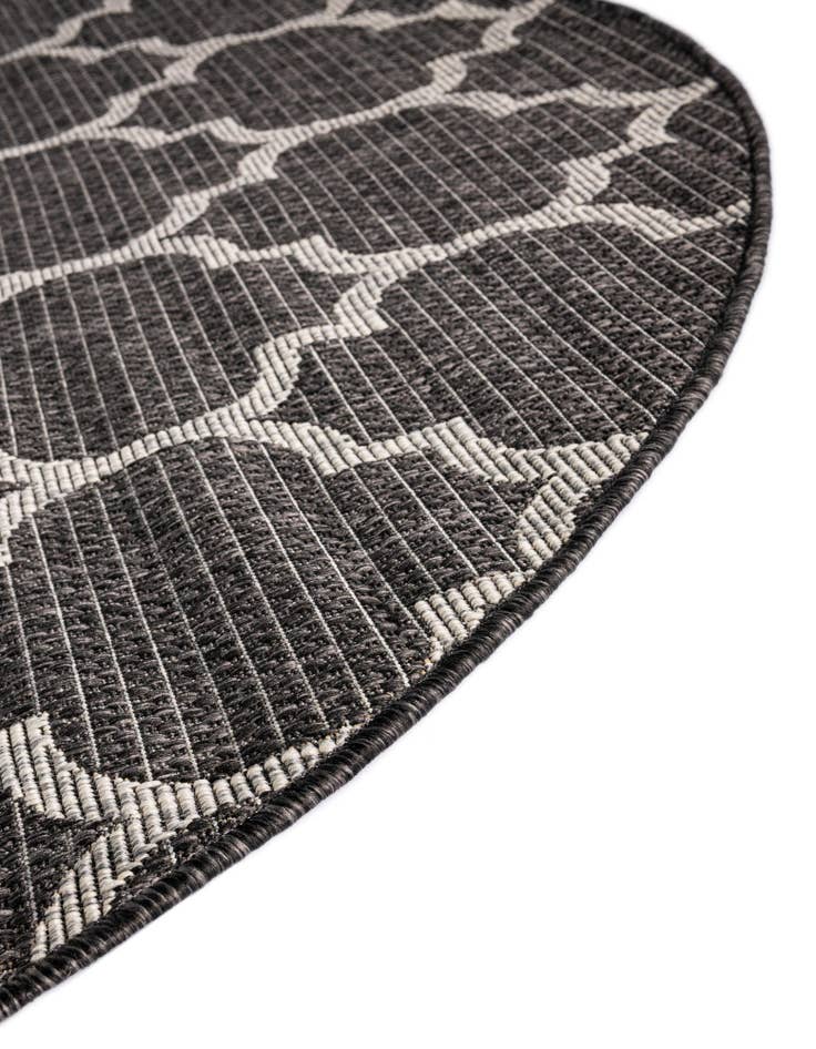 Detail image of  2' 7 x 4'  Washable Lattice Indoor / Outdoor Hearth Rug