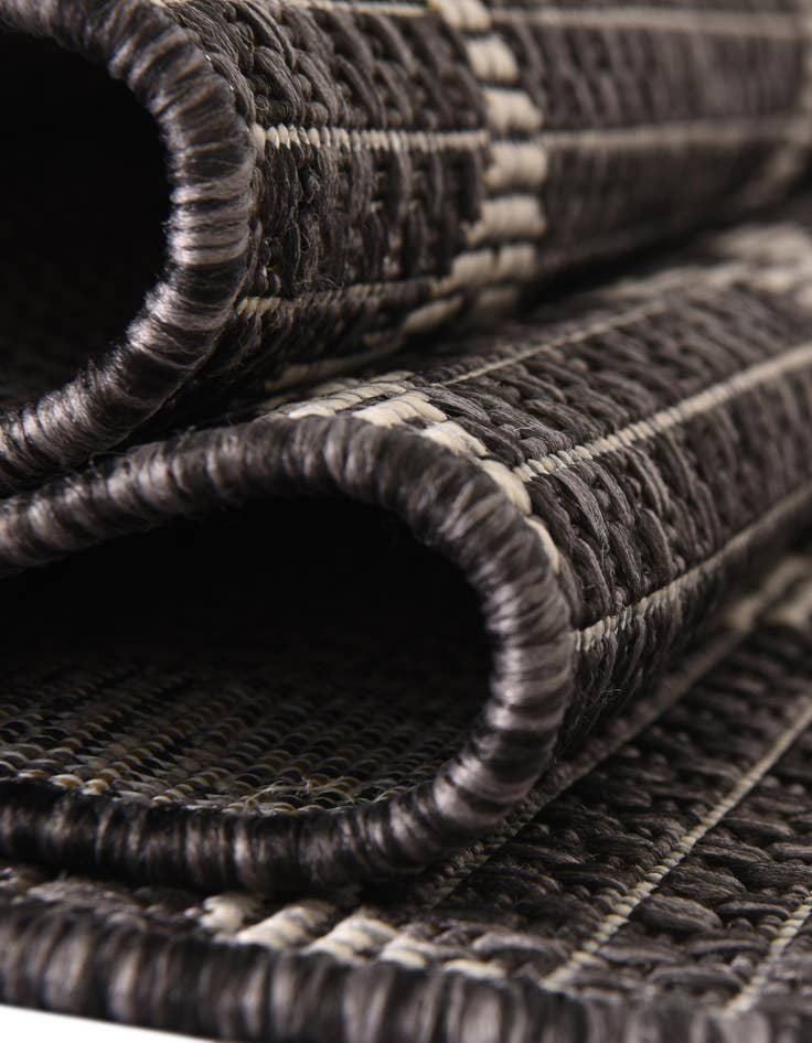 Detail image of  2' 7 x 4'  Washable Lattice Indoor / Outdoor Hearth Rug