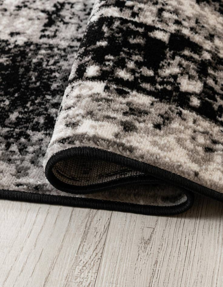 Detail image of  7' 10 x 7' 10 Monte Carlo Octagon Rug