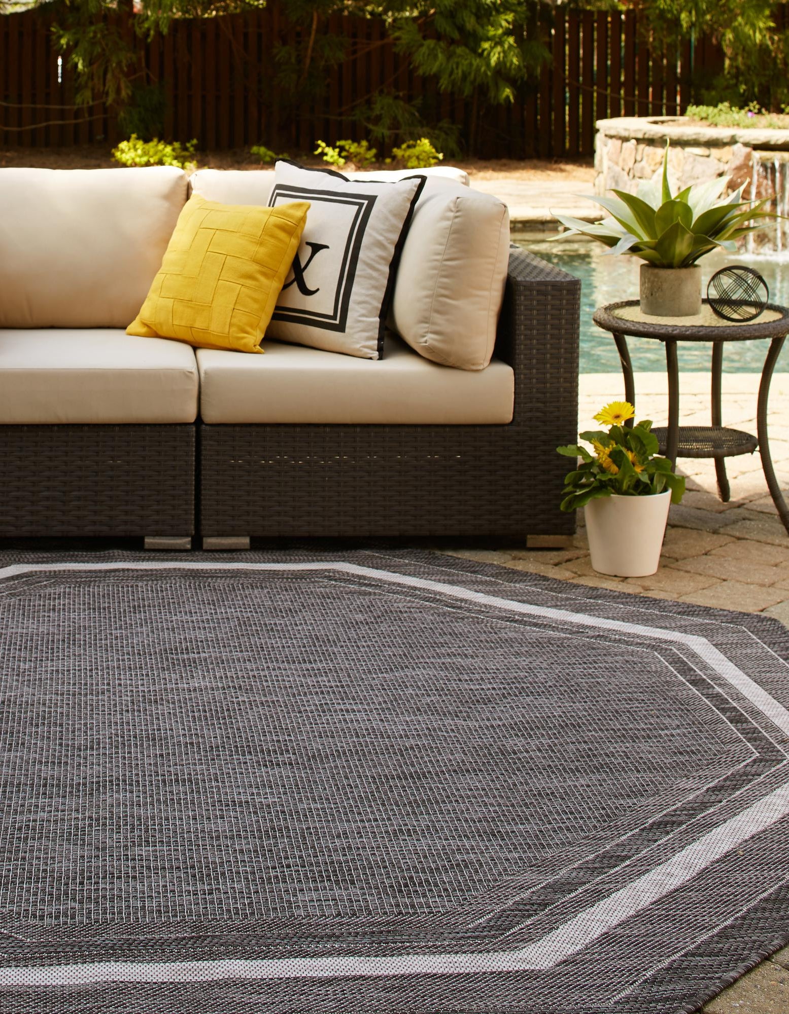 Black 7' 10 x 7' 10 Border Indoor / Outdoor Octagon Rug | Rugs.com