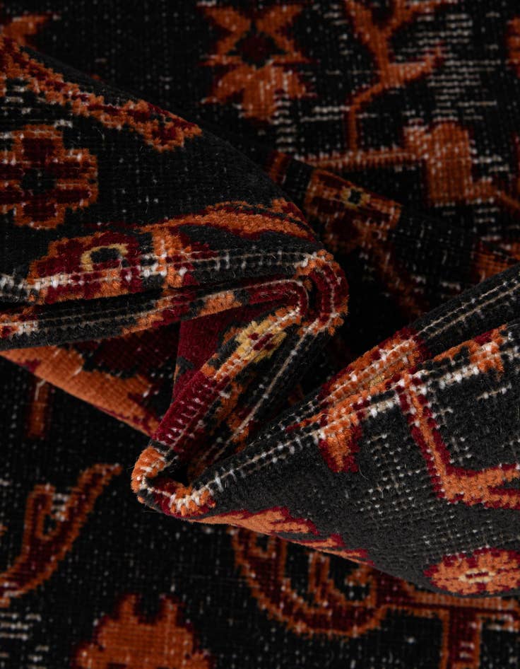 Detail image of  6' 1 x 9' Lucerne Oval Rug