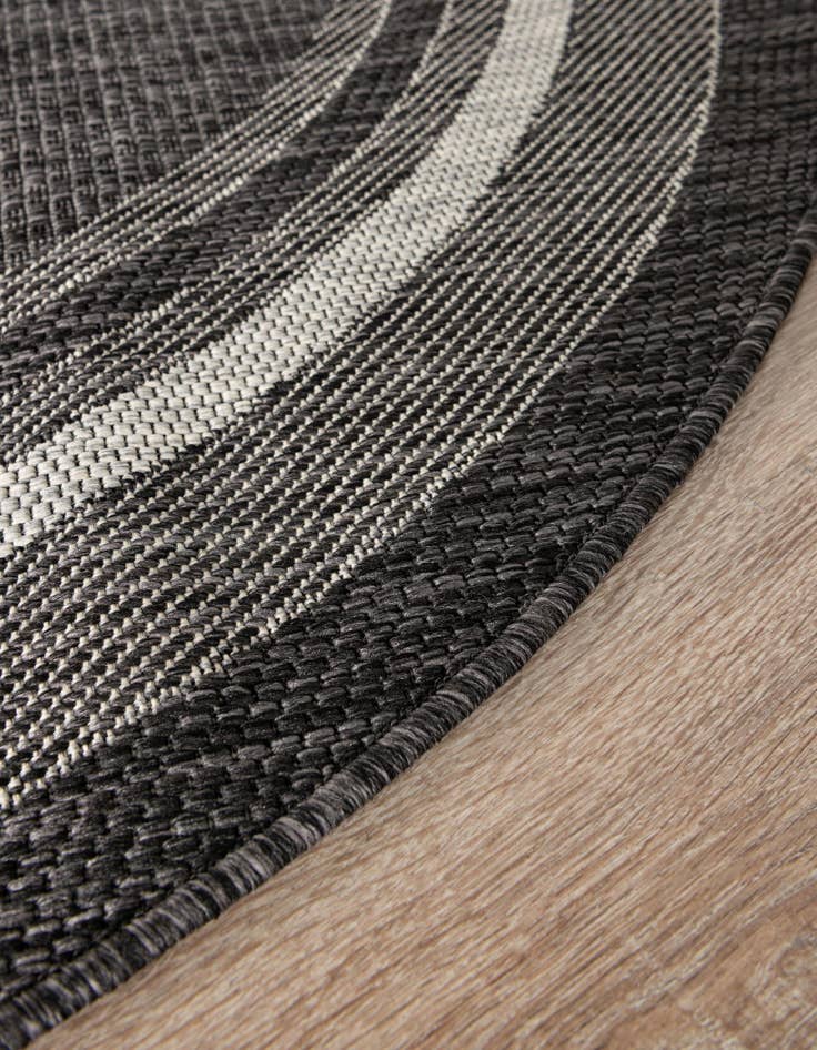 Detail image of  3' x 5' 3  Washable Border Indoor / Outdoor Oval Rug