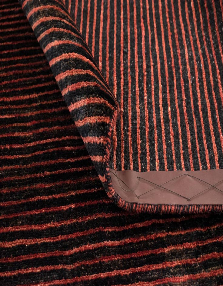 Detail image of  4' x 5' 10 Aatish Wool Rug