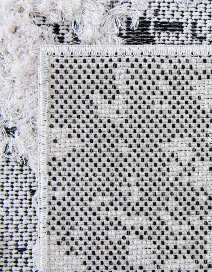 Detail image of  4' 5 x 6' Abbey Rug