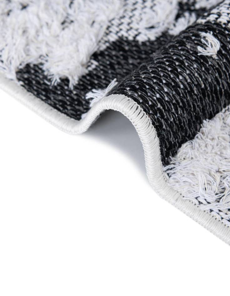 Detail image of  4' 5 x 6' Abbey Rug