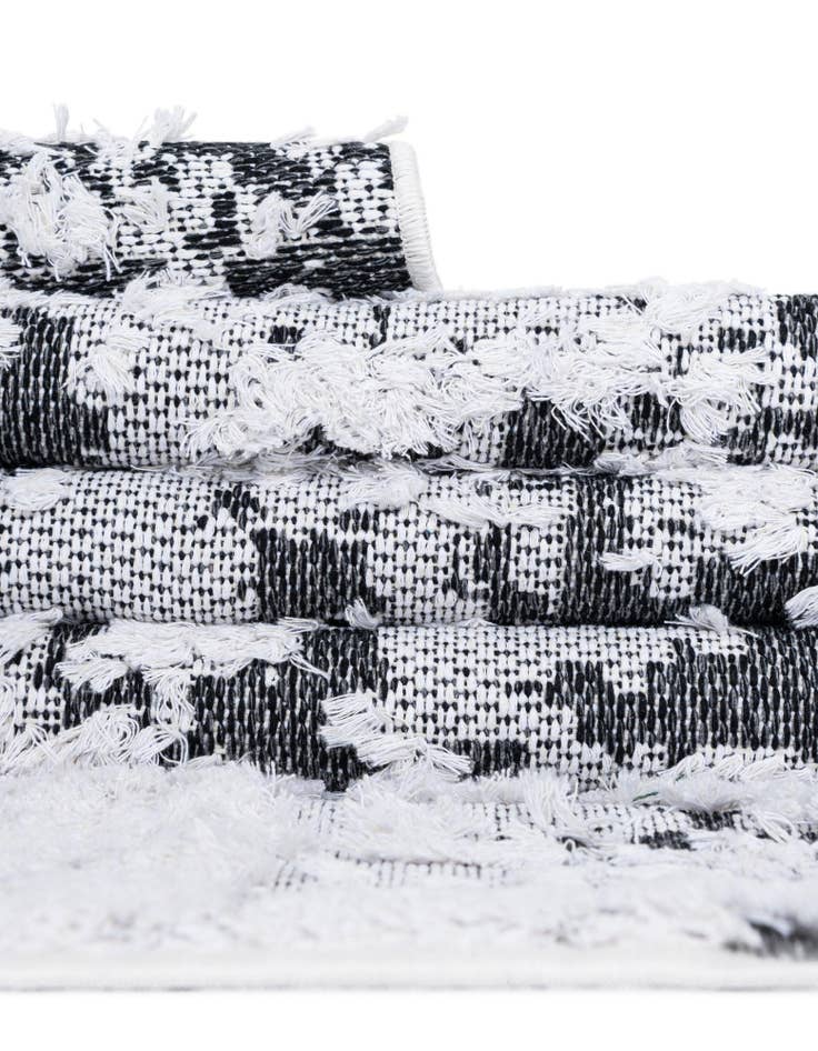 Detail image of  4' 5 x 6' Abbey Rug