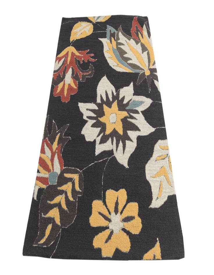 Detail image of  4' x 6' Agra Rug