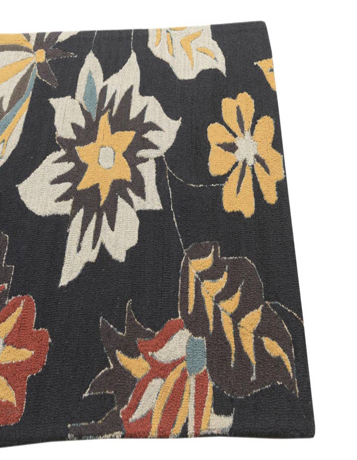 Detail image of  4' x 6' Agra Rug