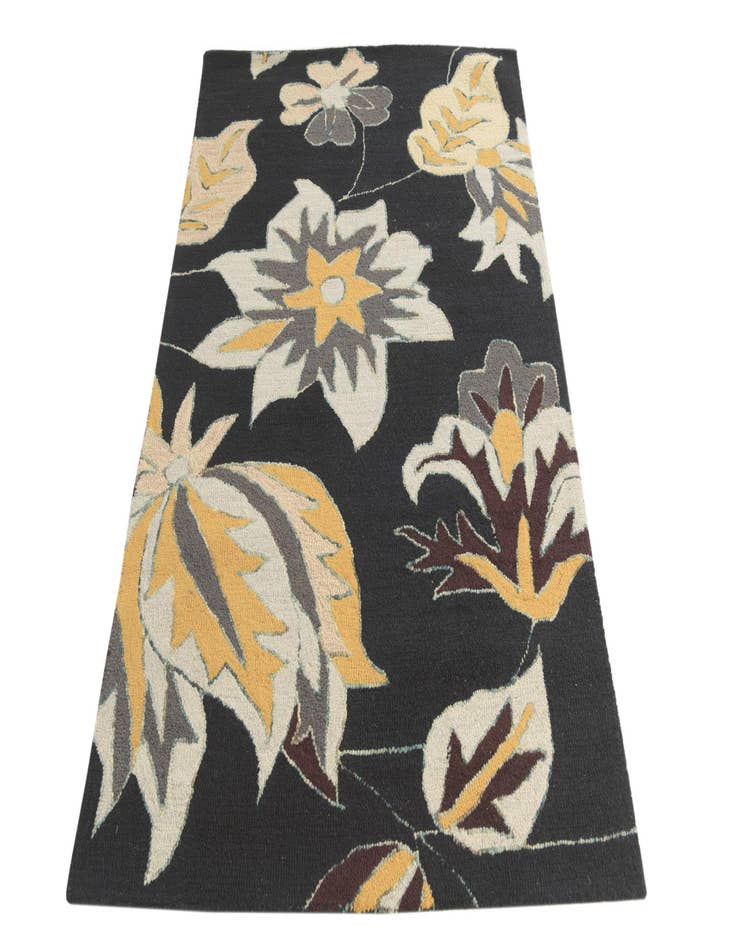 Detail image of  4' 1 x 6' 1 Agra Rug