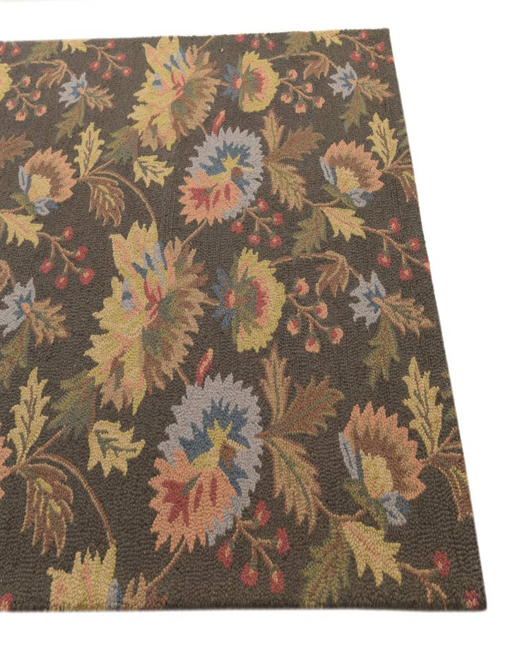 Detail image of  5' 3 x 7' 7 Agra Wool Rug