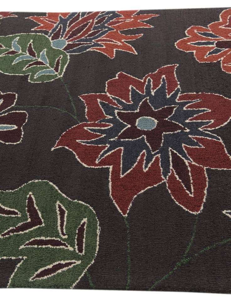 Detail image of  5' x 8' Agra Wool Rug