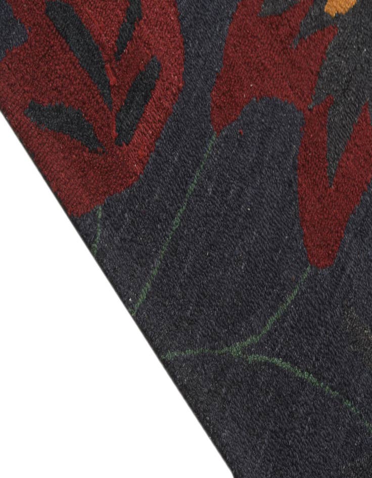 Detail image of  5' x 8' Agra Wool Rug