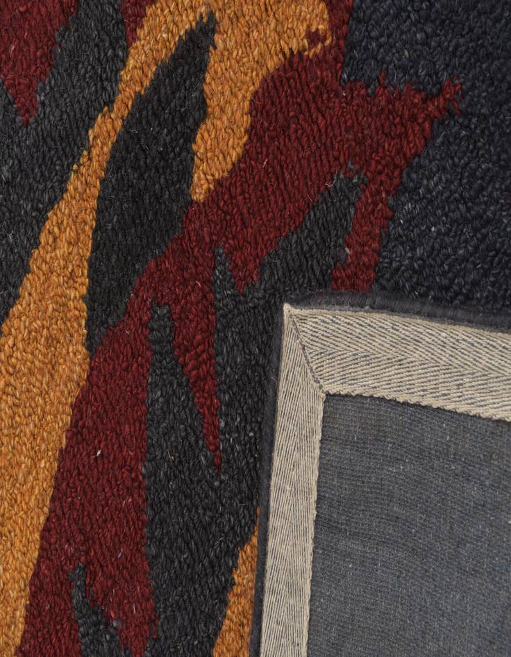 Detail image of  5' x 8' Agra Wool Rug