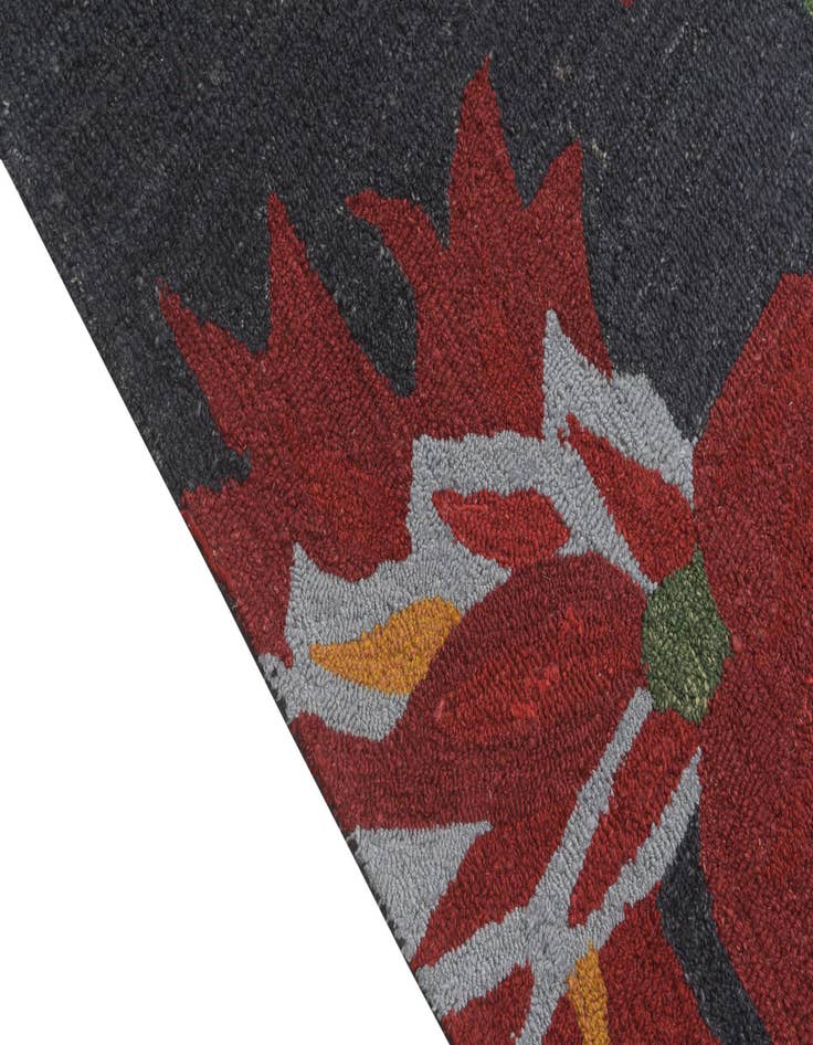 Detail image of  5' x 8' Agra Wool Rug