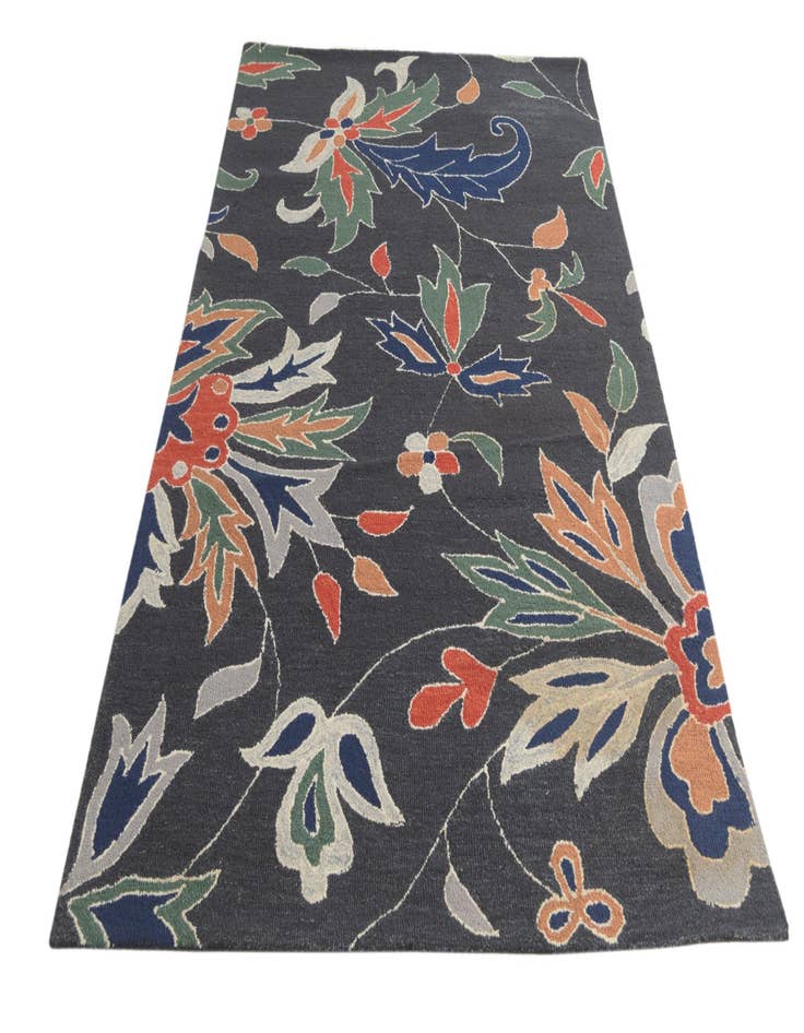 Detail image of  5' x 8' Agra Wool Rug