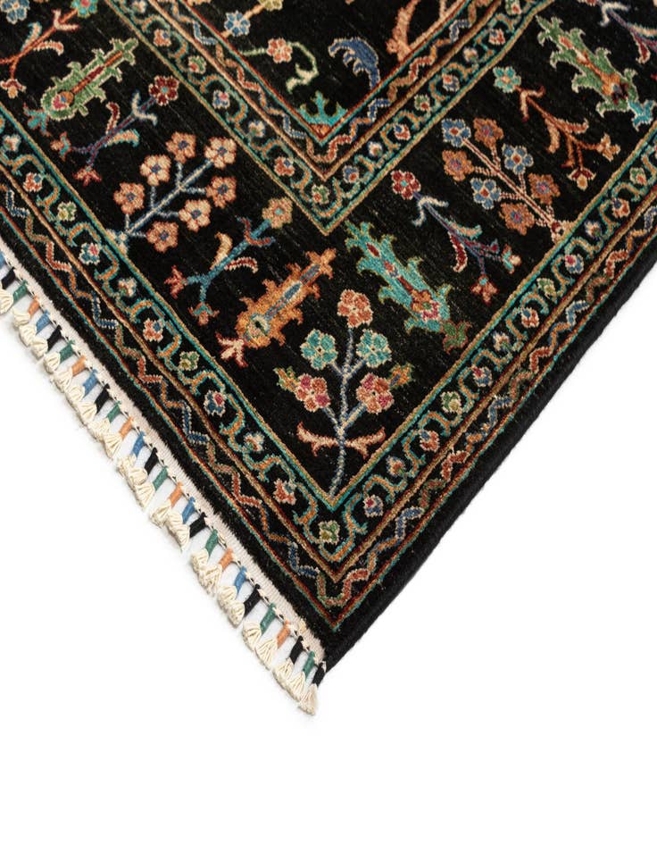 Detail image of  6' 11 x 9' 8 Ariana Ziegler Wool Rug