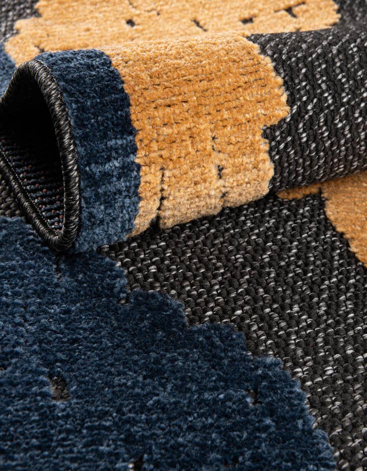 Detail image of  2' x 3'  Washable Belize Indoor / Outdoor Rug