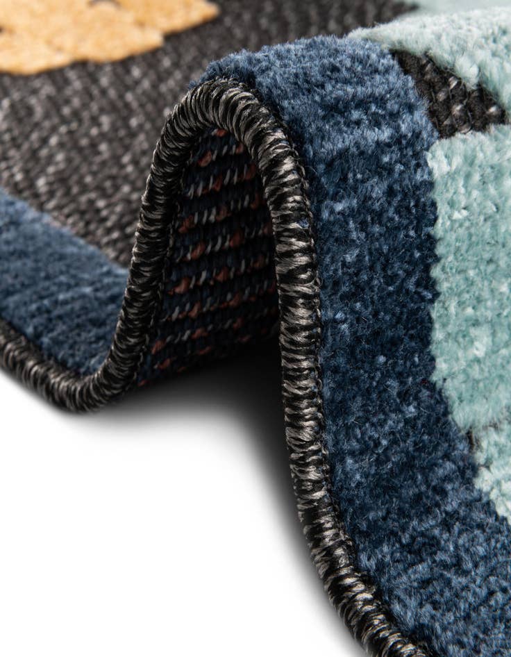 Detail image of  2' x 3'  Washable Belize Indoor / Outdoor Rug