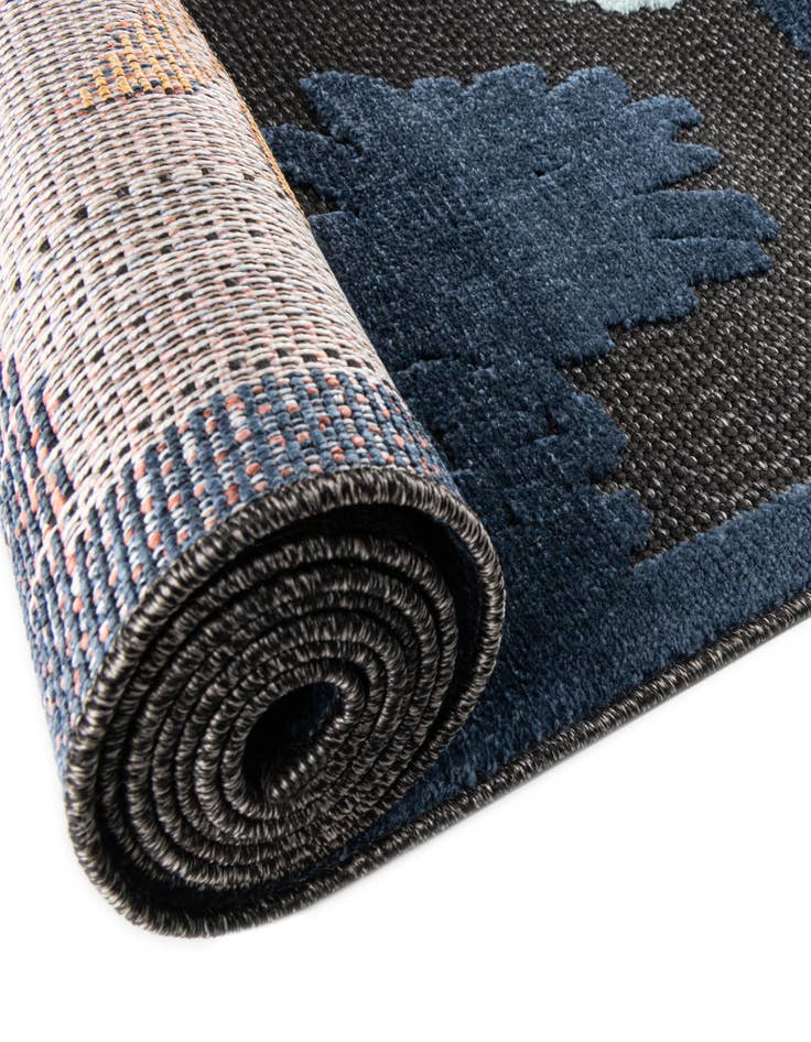 Detail image of  2' x 3'  Washable Belize Indoor / Outdoor Rug