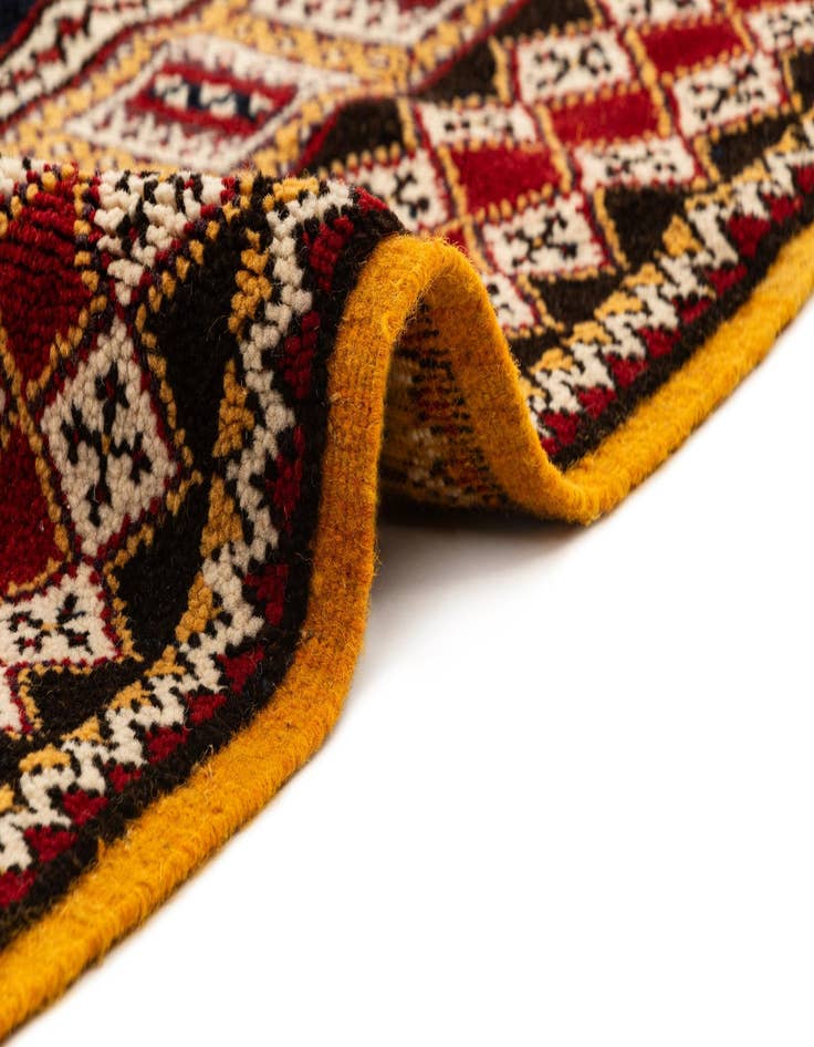 Detail image of  4' 11 x 8' 6 Berber Rug