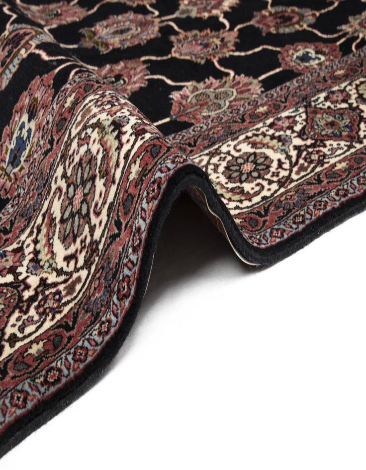 Detail image of  8' 4 x 10' 2 Bidjar fine Wool Rug