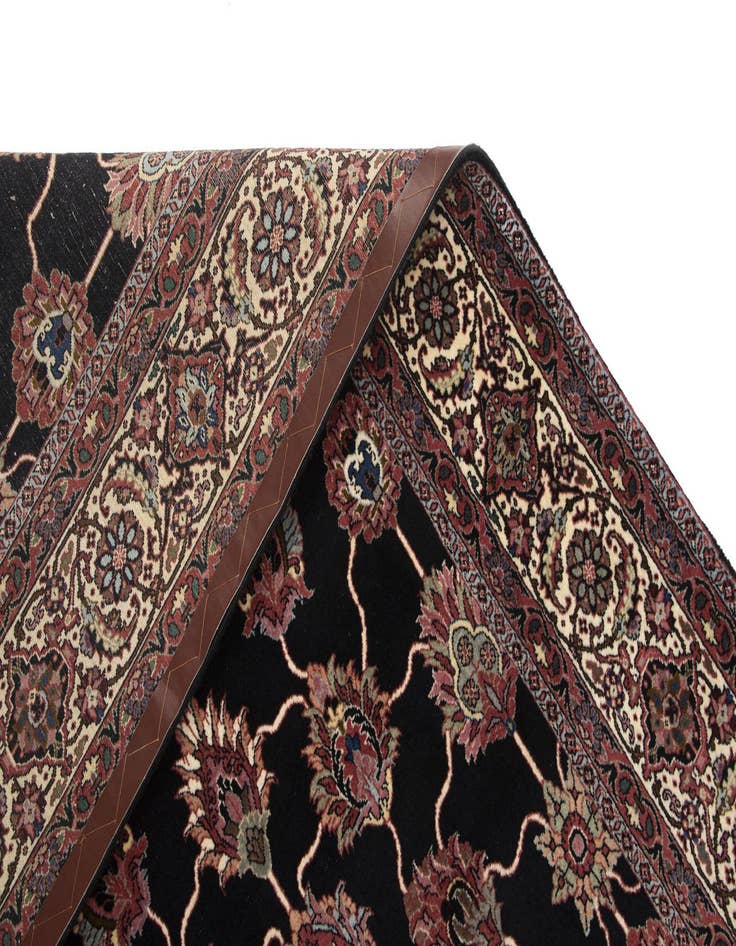 Detail image of  8' 4 x 10' 2 Bidjar fine Wool Rug