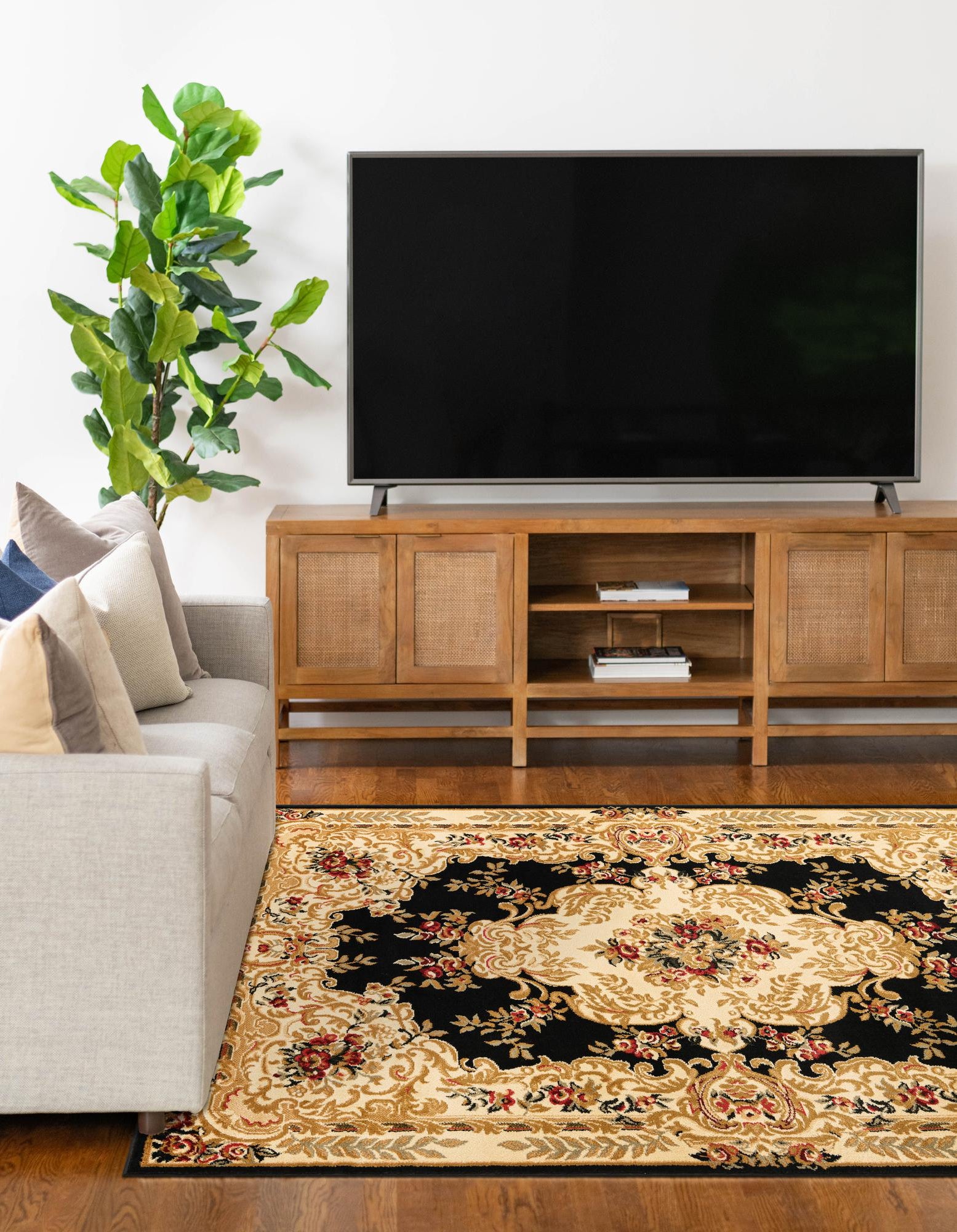 Black 5' 3 x 8' Chateau Rug | Rugs.com