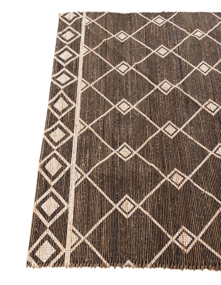 Detail image of  4' 2 x 6'  Hand Braided Chenille Jute Rug
