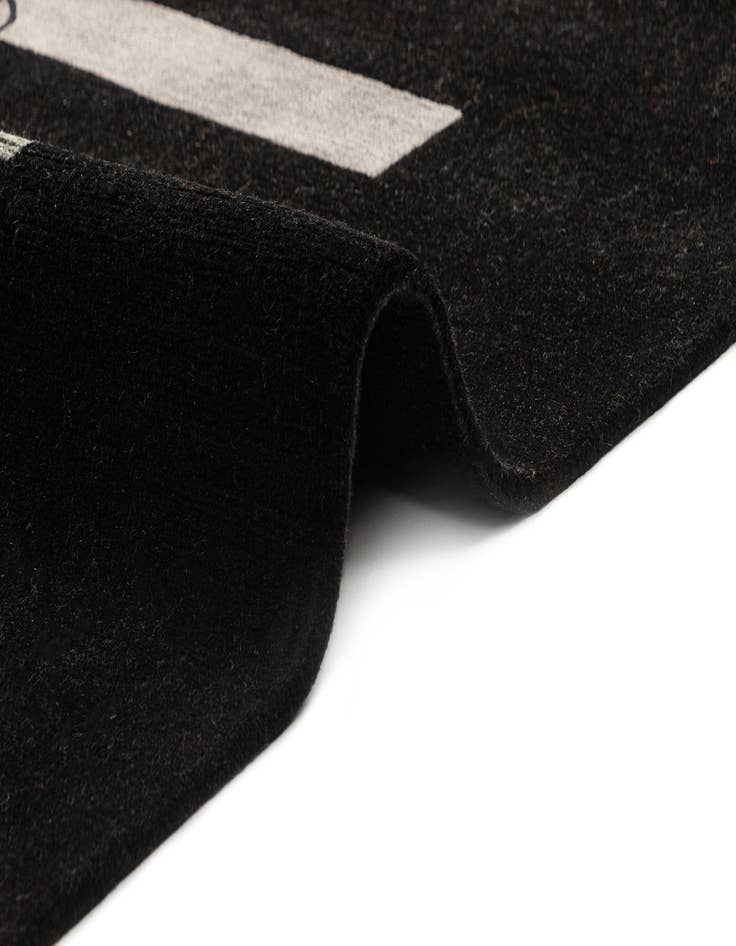 Detail image of  5' 7 x 7' 10 Cosmo Rug