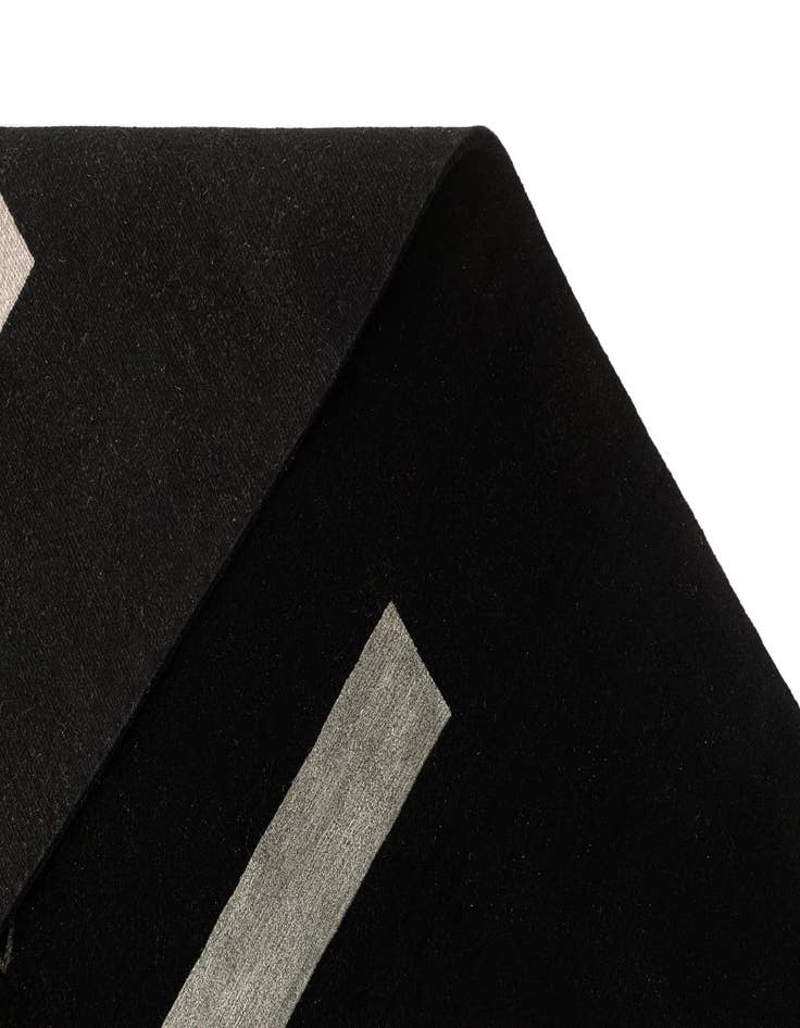 Detail image of  5' 7 x 7' 10 Cosmo Rug