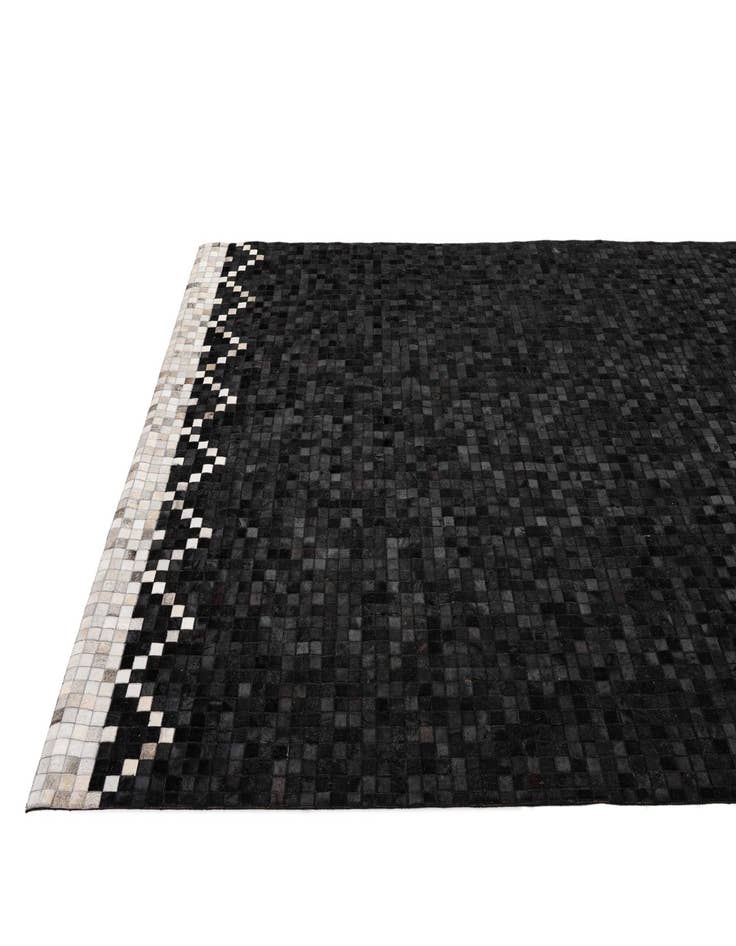 Detail image of  8' x 10' Cowhide - Patchwork Rug