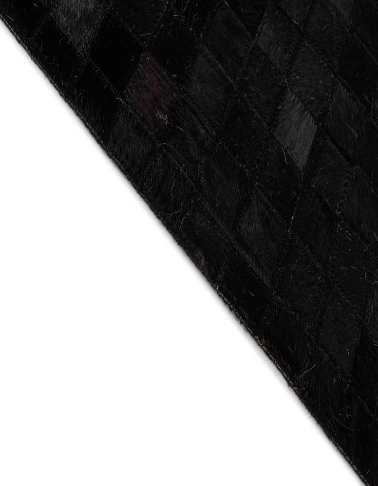 Detail image of  8' x 10' Cowhide - Patchwork Rug