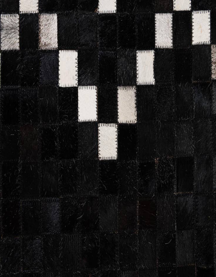 Detail image of  8' x 10' Cowhide - Patchwork Rug