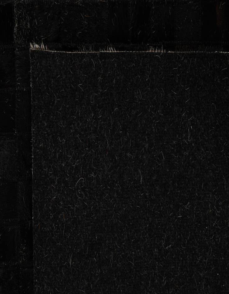 Detail image of  8' x 10' Cowhide - Patchwork Rug