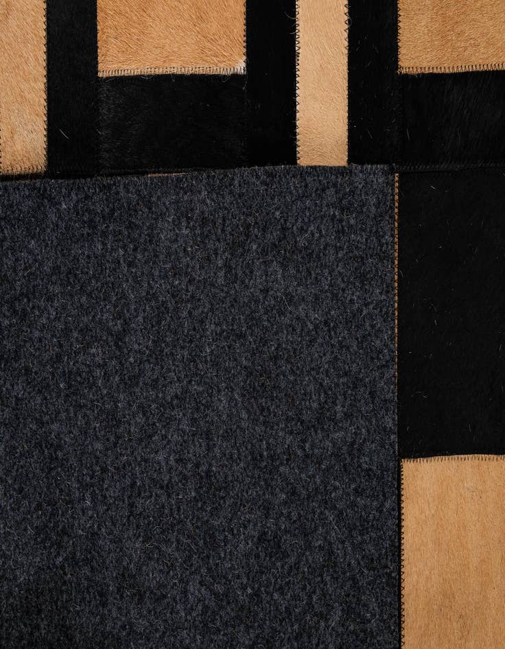 Detail image of  5' 1 x 8' Cowhide - Patchwork Rug