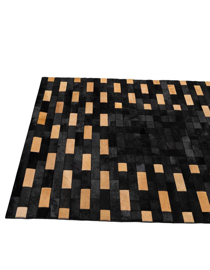 Detail image of  5' 1 x 8' Cowhide - Patchwork Rug