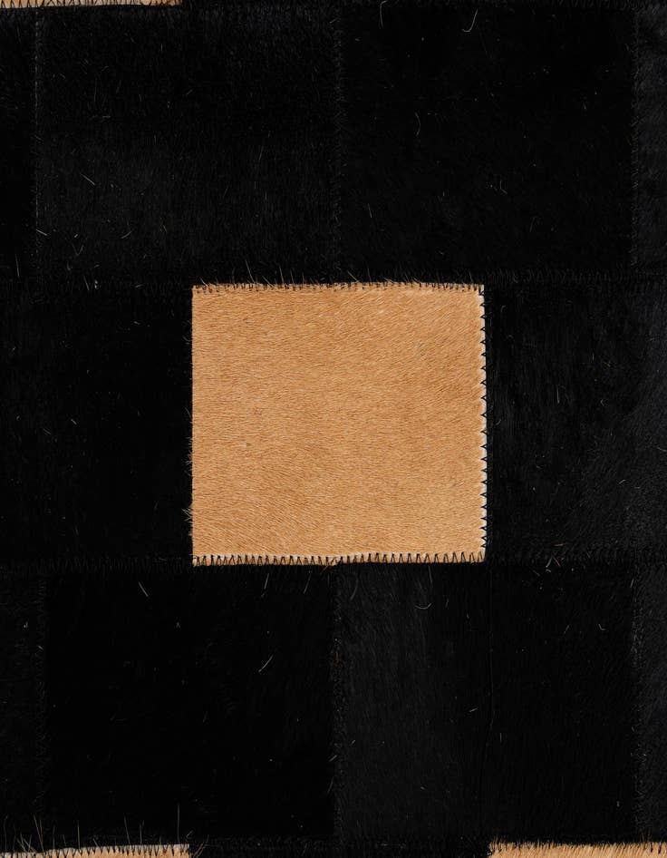 Detail image of  5' 1 x 8' Cowhide - Patchwork Rug